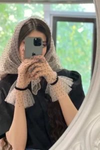 مینی اسکارف به چه صورتی میاد