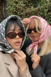 مینی اسکارف با کت شلوار